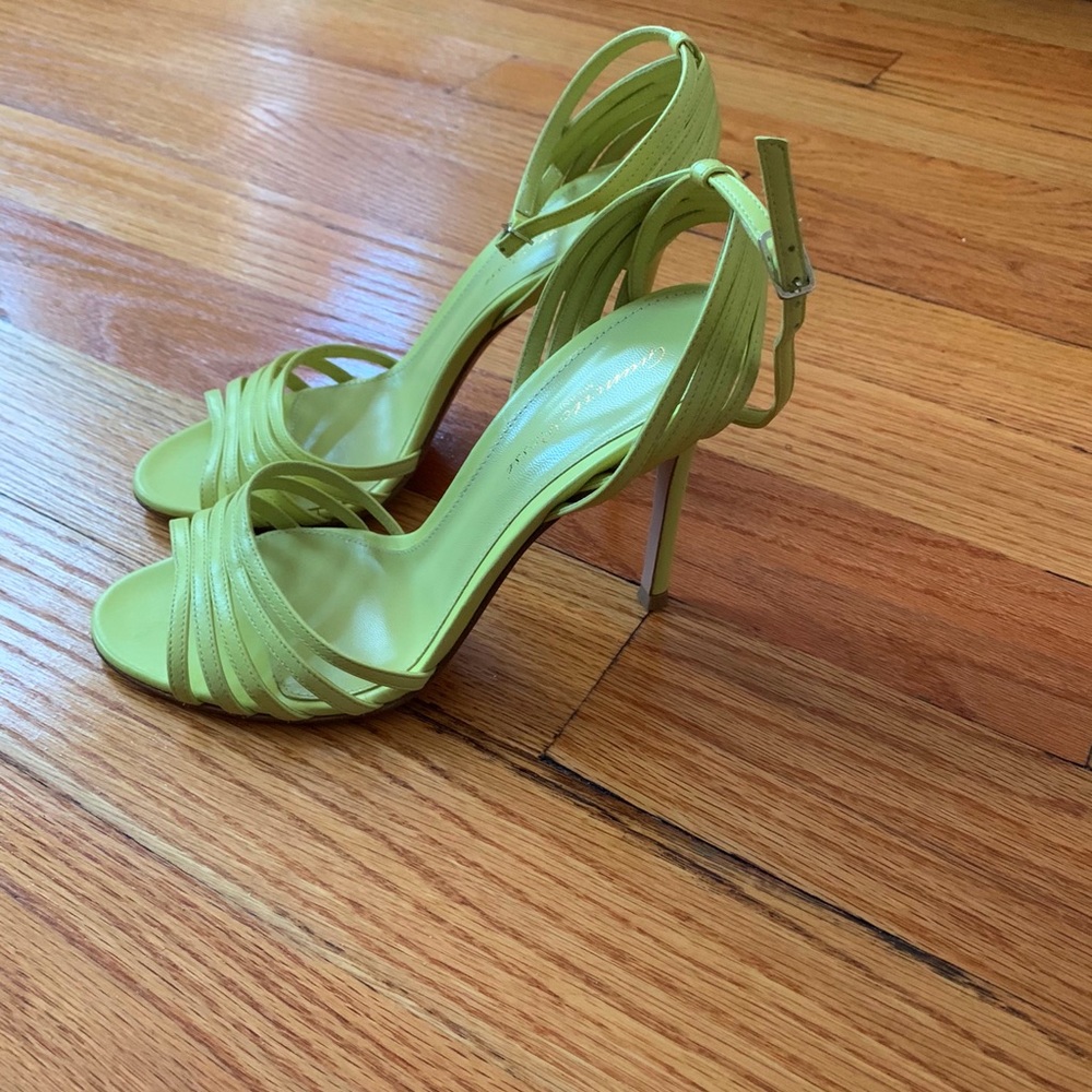 Gianvito Rossi Soft green heels